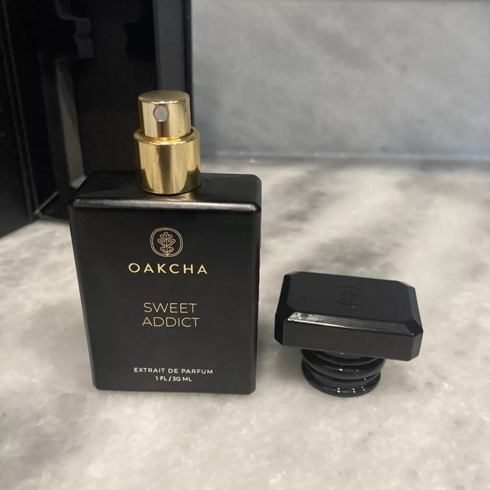Oakcha Sweet Addict. 30 ml bottle